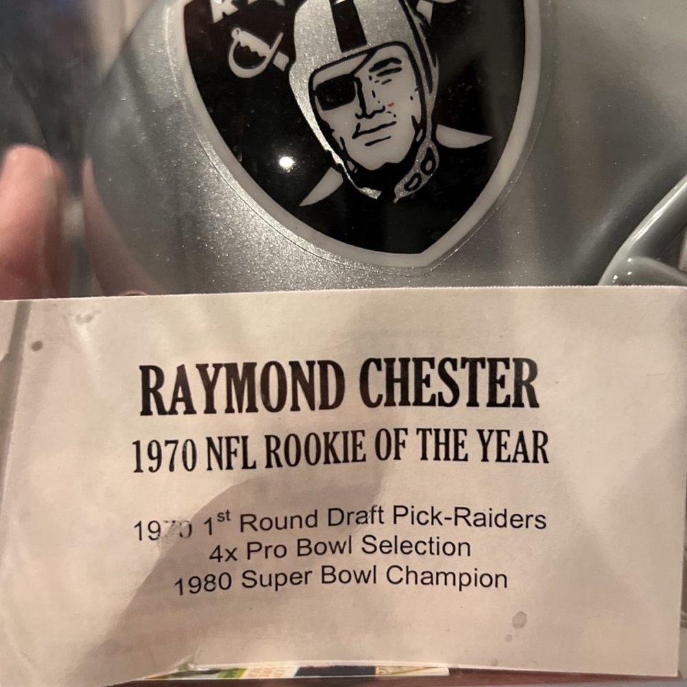 Autographed raiders, Raymond Chester, mini helmet